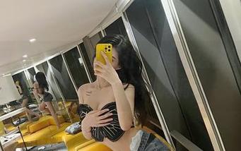 微密圈 – 见过太多女仆，谁能想到葛征私拍的白丝是这种调调？