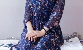 袜啵啵 – 原图中的奶油兔女郎，真的太让人想捏了，照片里那种瞧不起人的态度着实…