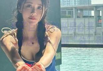 微密圈 – 轩子巨2兔的私房合集，酒红色是怎么把我这个路人都“勾”到的。