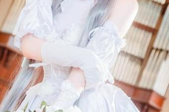 嘟嘴金鱼yui带着伙伴双人cos,念念最新selfies,现实太魔幻?