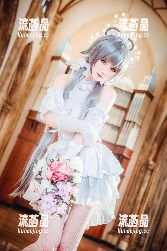 嘟嘴金鱼yui带着伙伴双人cos，念念最新selfies，现实太魔幻？