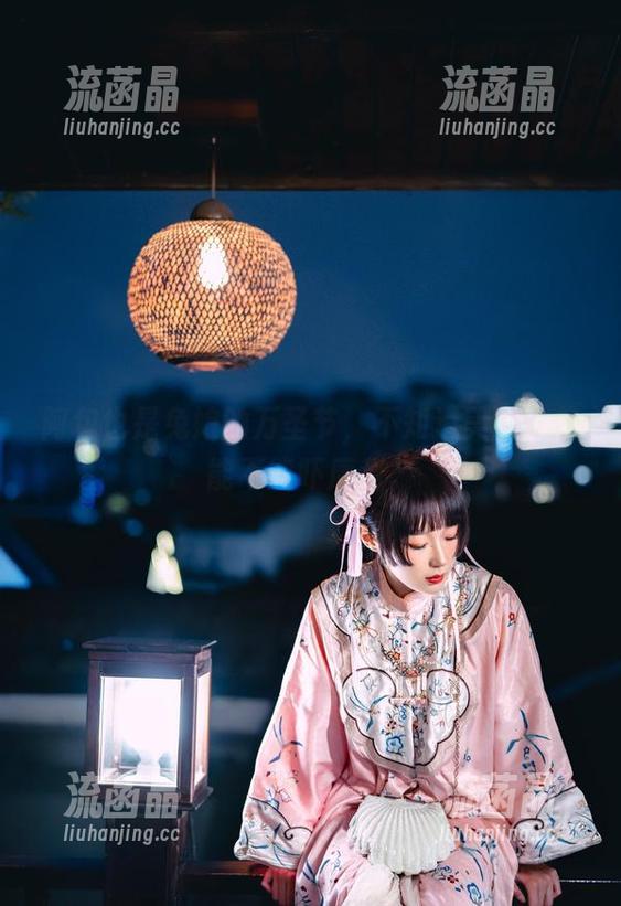 阿包也是兔娘 阿包也是兔娘的万圣节,不知道美图合集能不能吓康我。