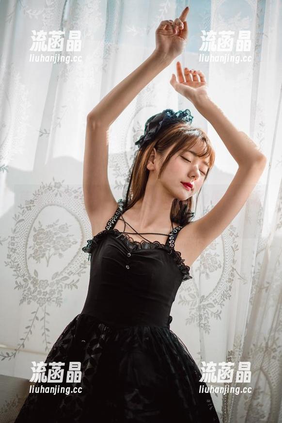 草莓也有春天！陆卿卿kyokyo原图里藏着多少刷屏潜力？