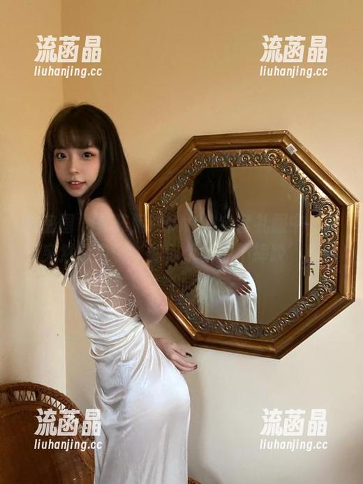 陈妮妮UNI 微密圈 - 在陈妮妮UNI的全套礼服中,我突然明白了‘如何优雅地不摔跤’!